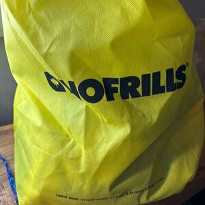 Woman’s Size Small Bag 6 Items